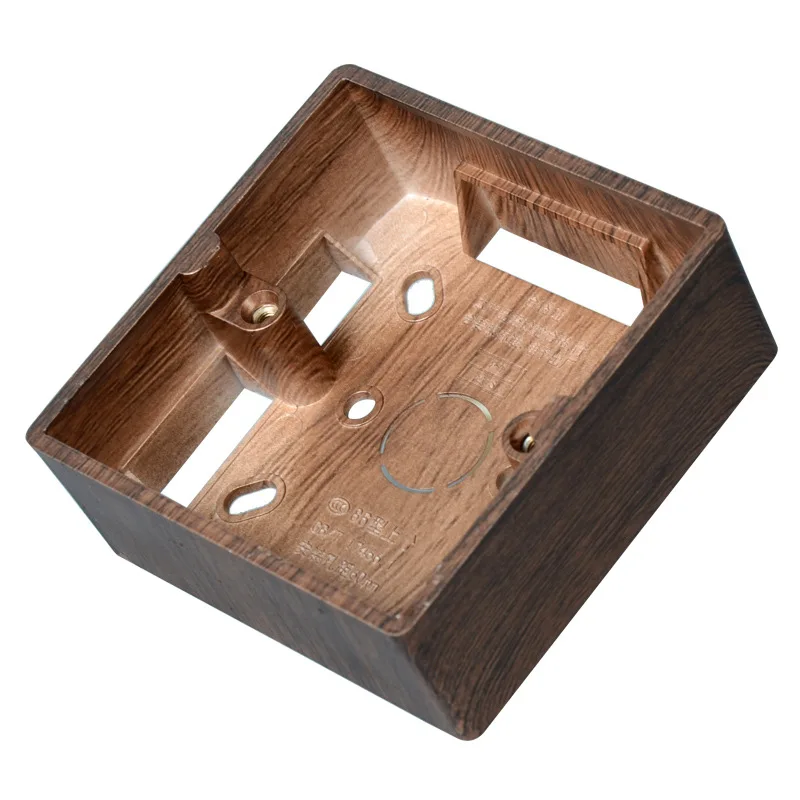 صندوق توصيل كهربائي مكشوف بتصم - مراجعة Woodworking Zone وسعره