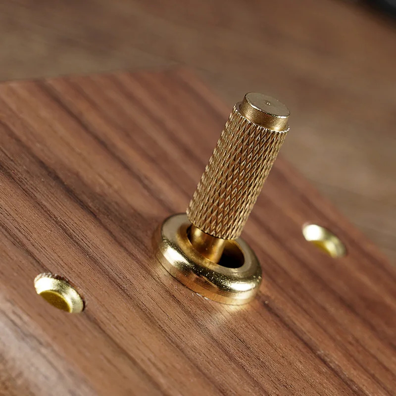 مصباح حائط أوروبي قديم، خشب مت - مراجعة Woodworking Zone وسعره